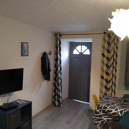 Joli Petit Logement En Centre Ville De Brioude Exterior photo